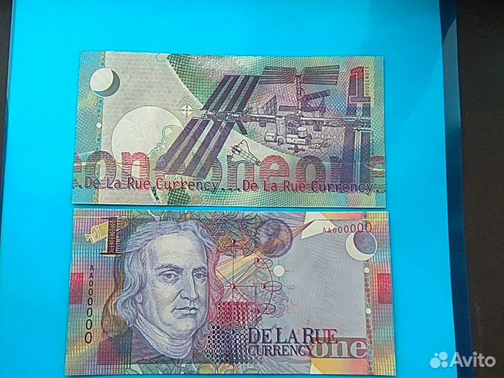 Ньютон. аа. UNC. 1999 De LA Rue