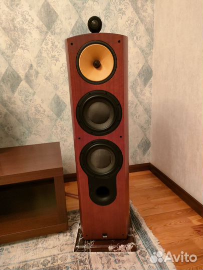 Bowers & Wilkins 803 S