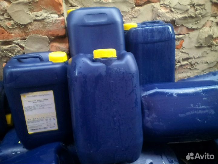 Канистры б/у 10 л. для воды