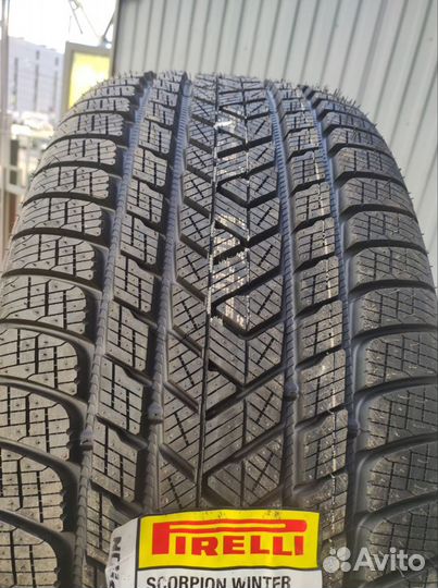 Pirelli Scorpion Winter 275/45 R21 107V