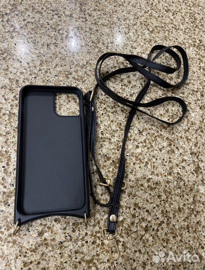 Чехол на iPhone 11 pro кожаный с ремешком