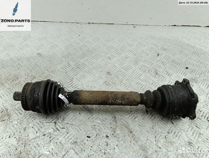 Полуось передняя правая на Volkswagen Passat B5