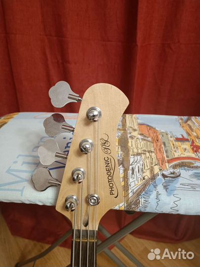 Бас гитара photogenic