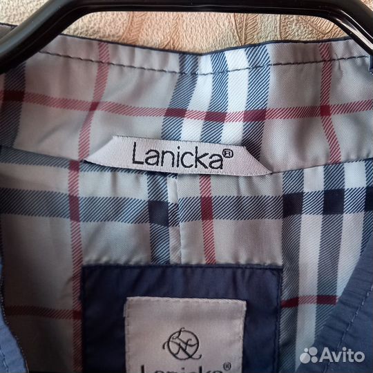 Плащ женский Lanicka 48