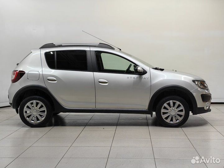 Renault Sandero Stepway 1.6 МТ, 2016, 106 000 км