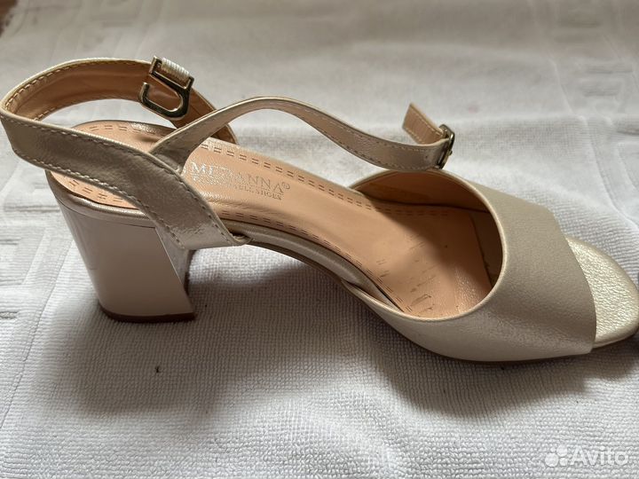 Босоножки женские 35 размер