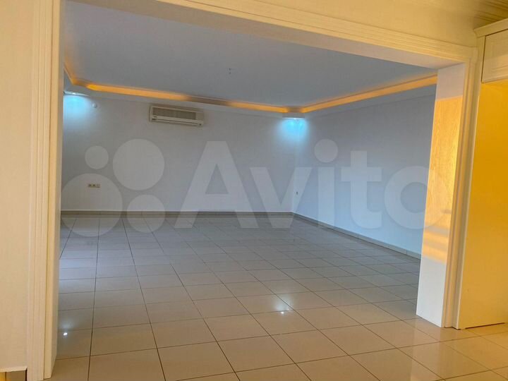 3-к. квартира, 135 м² (Турция)