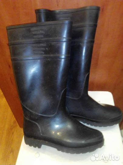 Резиновые сапоги