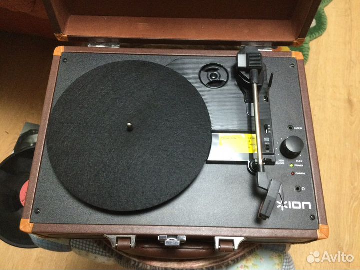 Виниловый проигрыватель ION vinyl motion deluxe