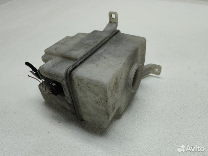 Бачок стеклоомывателя Nissan Bluebird 2001