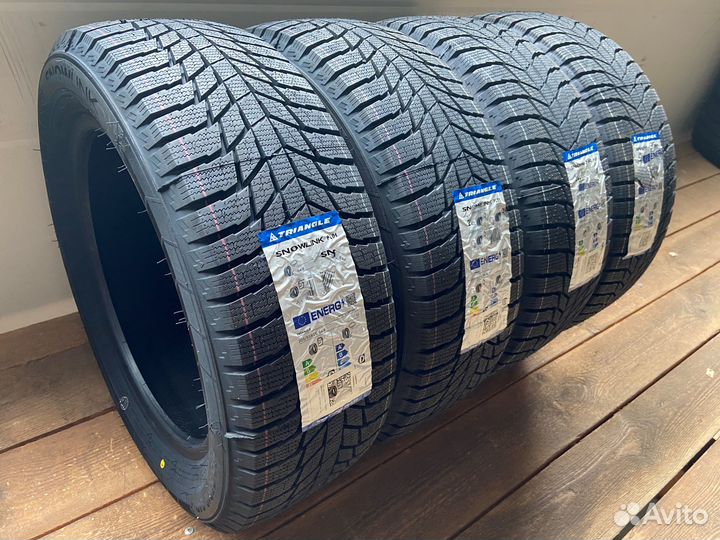 Triangle PL01 235/40 R18 95R