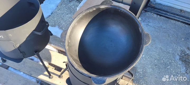 Казан Чугунный 12л с печью с трубой