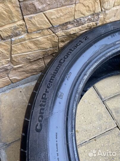 Continental ContiPremiumContact 2 215/55 R18 92H