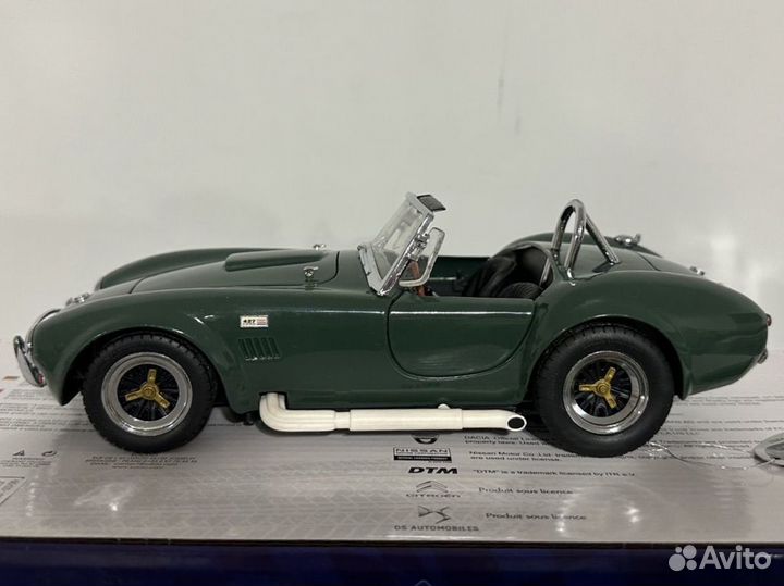 Модель автомобиля Shelby Cobra 427 s/c 1/18