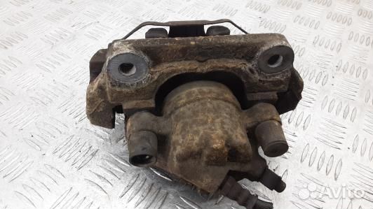 Суппорт тормозной передний левый BMW 3 E90/E91 (2LV10K701)