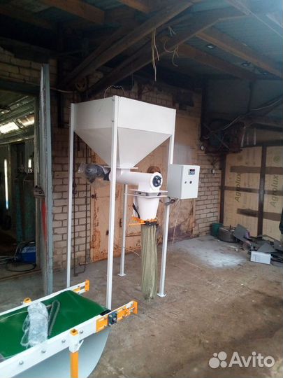 Дозатор весовой шнековый