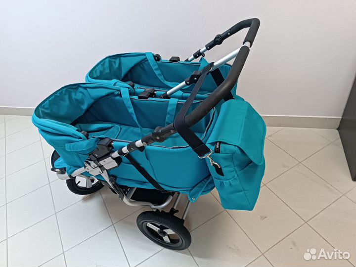 Коляска для двойни bumbleride