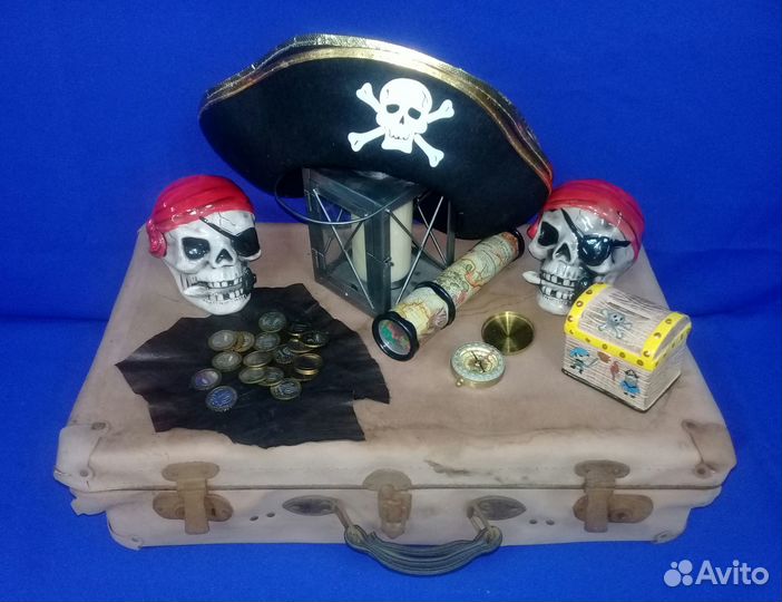 Пиратский сундук/чемодан детский и аксессуары ;)