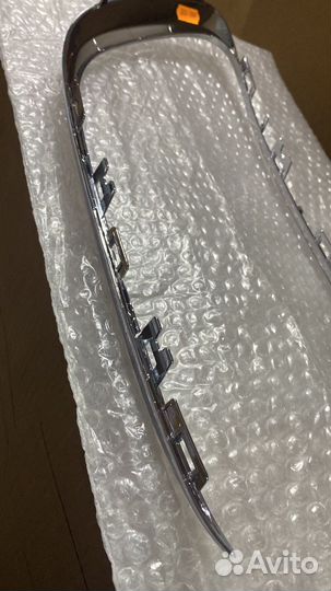 Накладка бампера переднего правая Mercedes W223