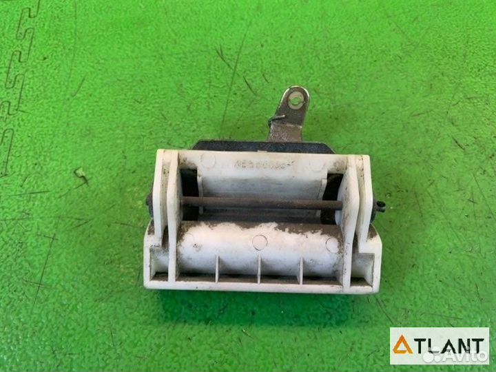 Ручка задней двери задний mitsubishi pajero