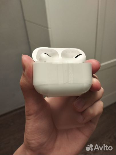 Airpods Pro с шумоподавлением + чехол