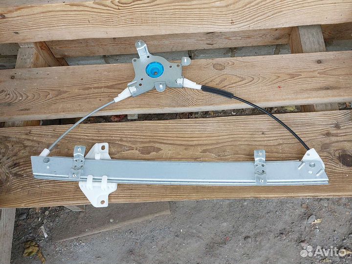 Стеклоподъёмник передний правый Шевроле Ланос