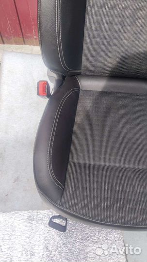 Сиденье водительское Опель astra gtc