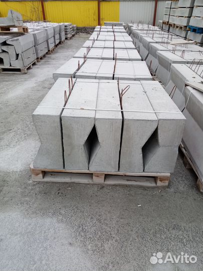 Лоток дорожный прикромочный