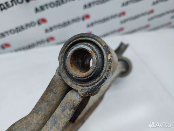 Рычаг подвески передний левый Nissan Primera P11