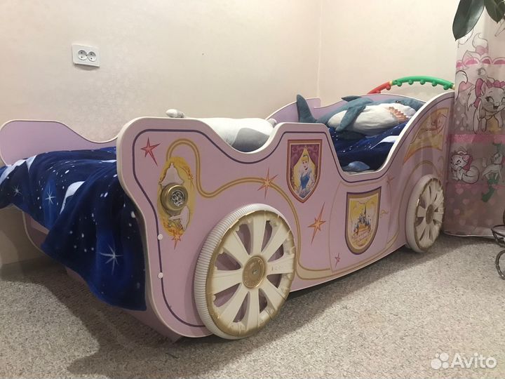 Детская кровать карета