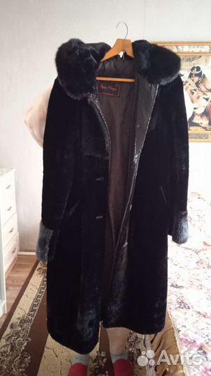 Шуба мутоновая с норкой с капюшоном
