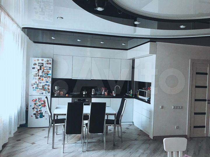 3-к. квартира, 98 м², 1/26 эт.