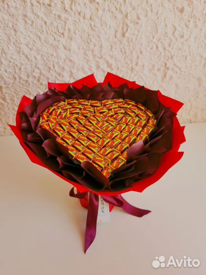 Букет из Love is