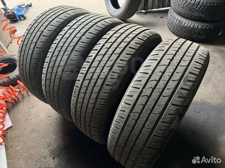 Goodyear EfficientGrip SUV 225/65 R17 102H