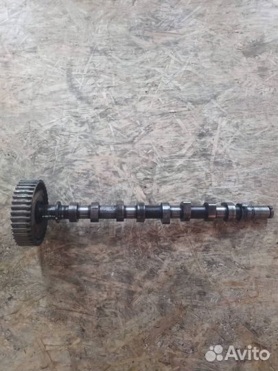 Распредвал с шестерней Renault Megane 2