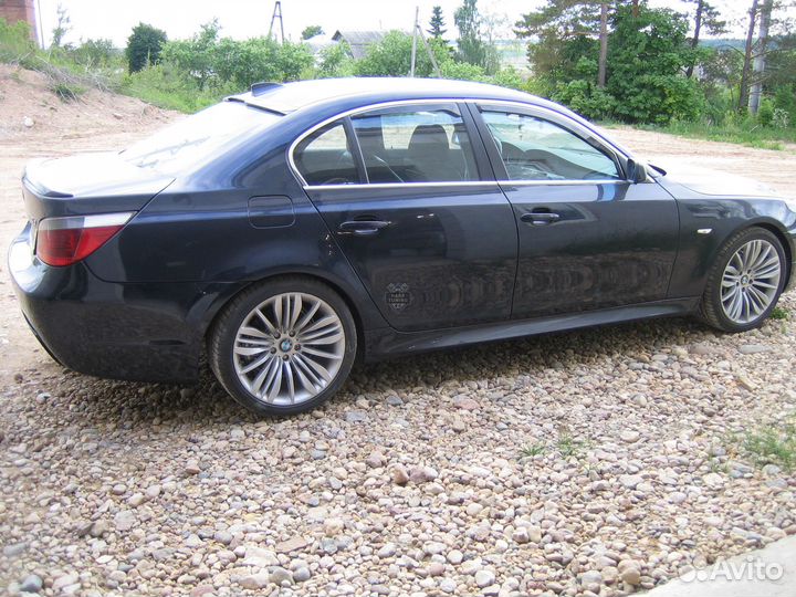 Накладки на пороги M-technik BMW E60