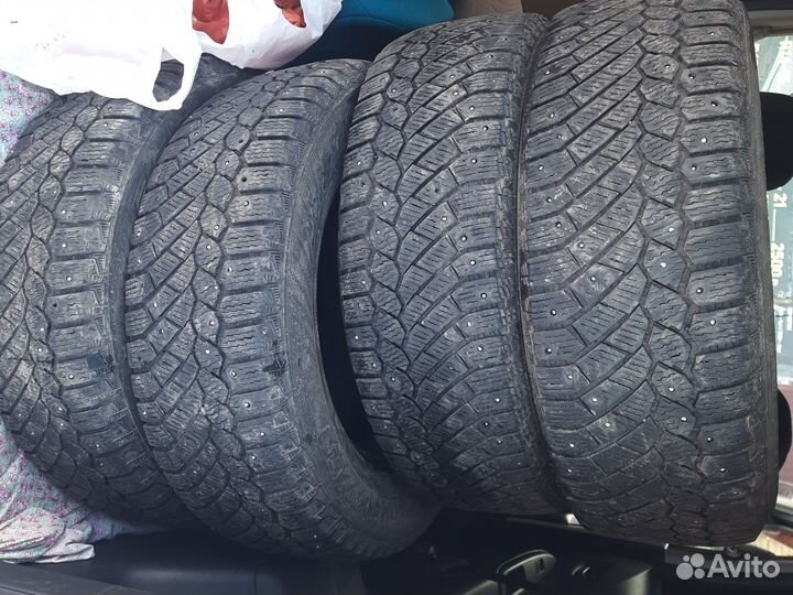 Gislaved Nord Frost 200 SUV 215/65 R16