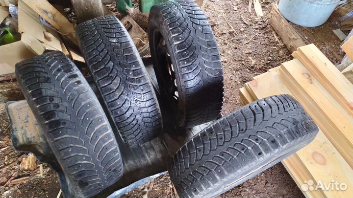 Bridgestone Blizzak Spike-01 195/65 R15