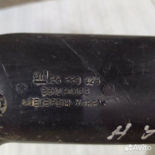 Патрубок воздушного фильтра Opel Astra H 1.8 2008