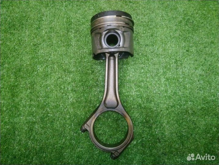 Шатун с поршнем Land Rover Discovery 3 L319 276DT