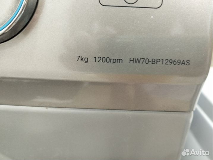 Стиральная машина узкая Haier HW70-BP12969AS