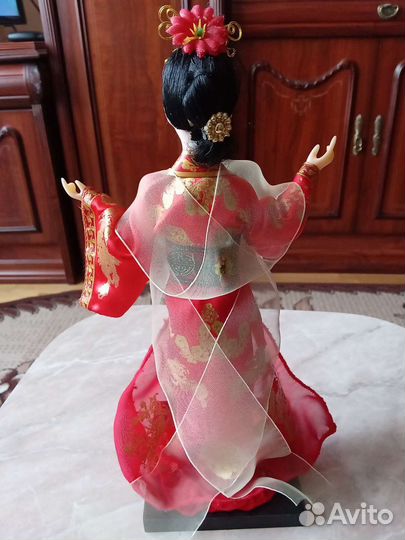 Статуэтка китаянка