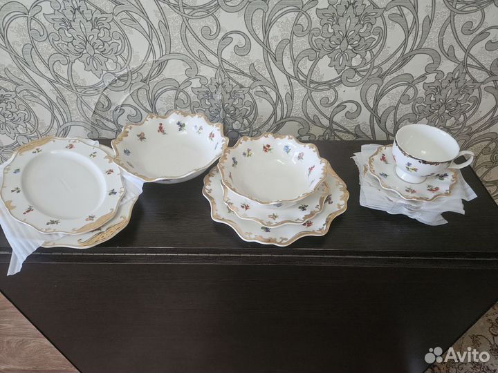 Набор столовой посуды на 6 персон