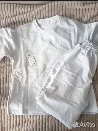 Спортивный костюм