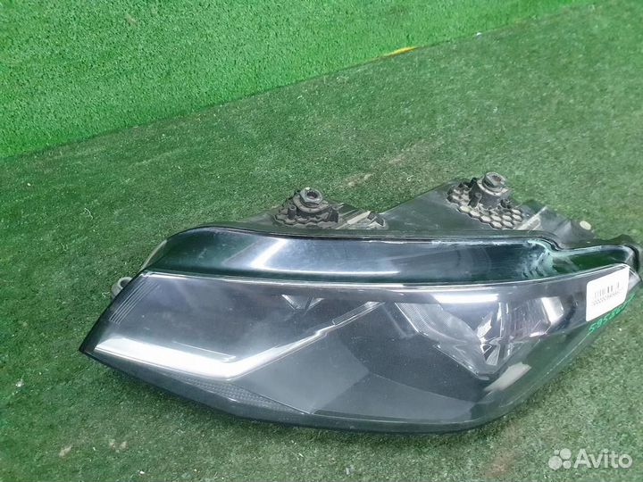 Фара левая Volkswagen Caddy