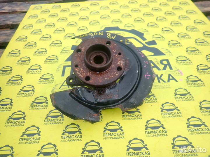 Кулак поворотный передний левый Renault Logan 1