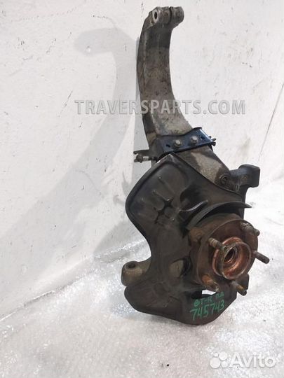 Кулак передний правый