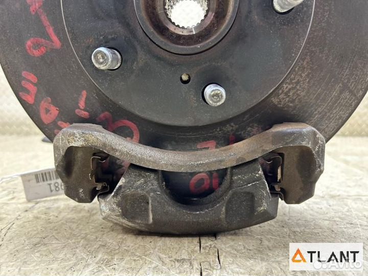 Ступица передняя левая toyota isis