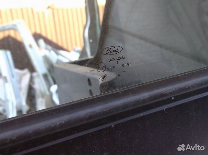 Стекло Форд Транзит боковое 2000-2014