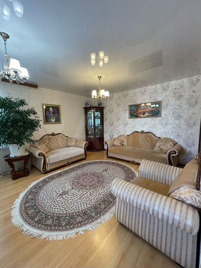 4-к. квартира, 102 м², 1/6 эт.